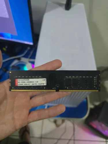 Memória RAM 8GB DDR4 2400MHz (1x8)