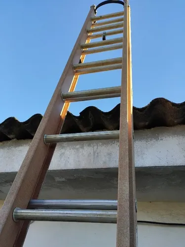 Escada elástica em fibra e alumínio de 7,2 metros em Curitiba