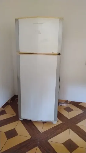 Vende se geladeira usada Brastemp