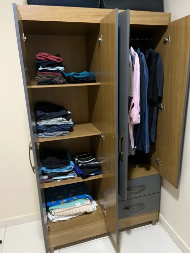 Guarda Roupas Pequeno
