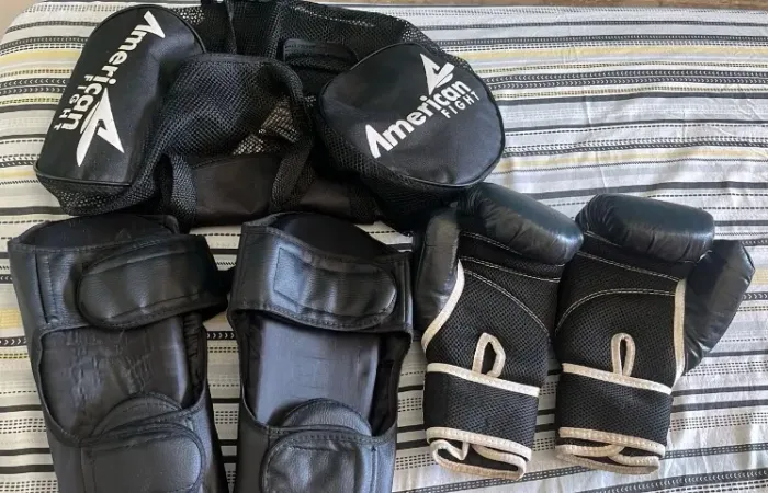 Kit luva + caneleira + bolsa muay thai