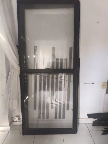 Vendo porta de correr de vidro