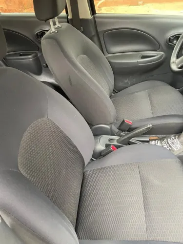 Nissan March 1.0 16V Flex Fuel 5P 2012