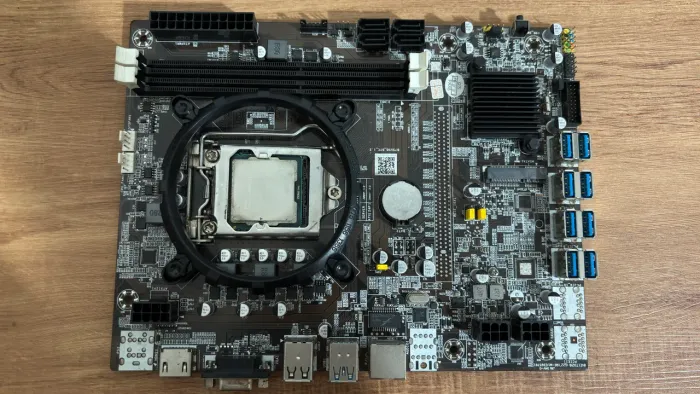 Placa Mãe 1155 BTC-B75-8USB com Processador Intel G530