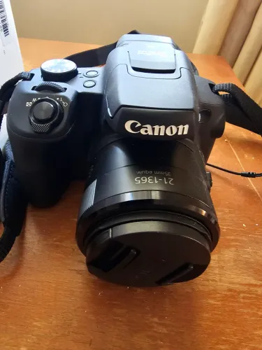 Canon SX70 com menos de 200 cliques