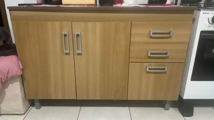 Vendo balcão de pia acompanha tampo