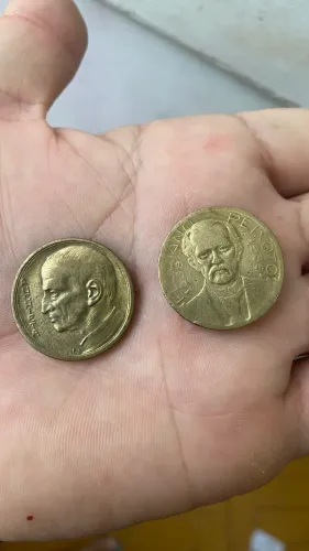 Moedas antigas 1000 reais e 2000 reais