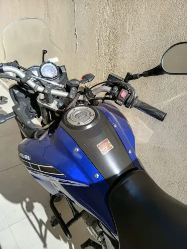 Moto tenere 250 cc
