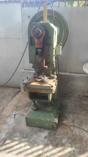 Prensa Excêntrica 15 Ton C8244 220/380v (Usado)