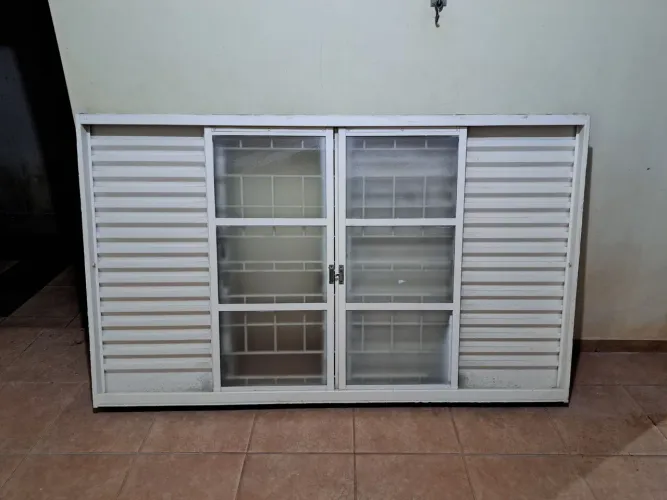 Vendo Janela usada