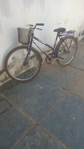 Bicicletas feminina em boas condições 