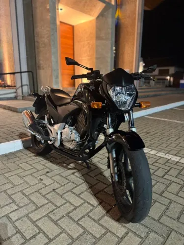 Cb300r 2013 Preta Sem Detalhes 53 mil km