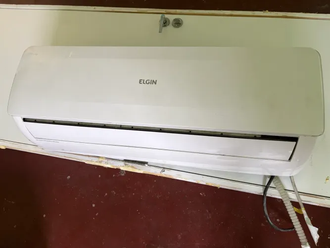 Ar condicionado Elgin 18 mil bitus