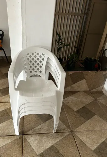 Kit 4 Cadeiras de plástico Tramontina