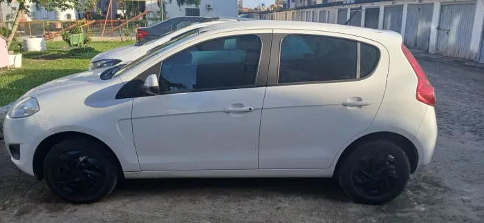 Fiat Palio Attractive 1.0 EVO Fire Flex 8V 5P 2013