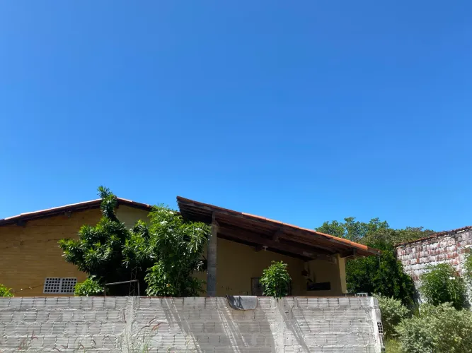 Casa com terreno é porço na praia do barro preto