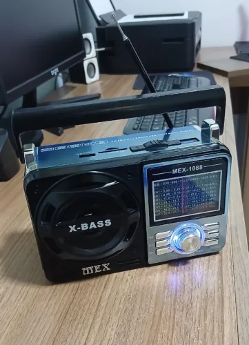Rádio estilo Retrô X-BASS AM/FM, USB, SD e MMC