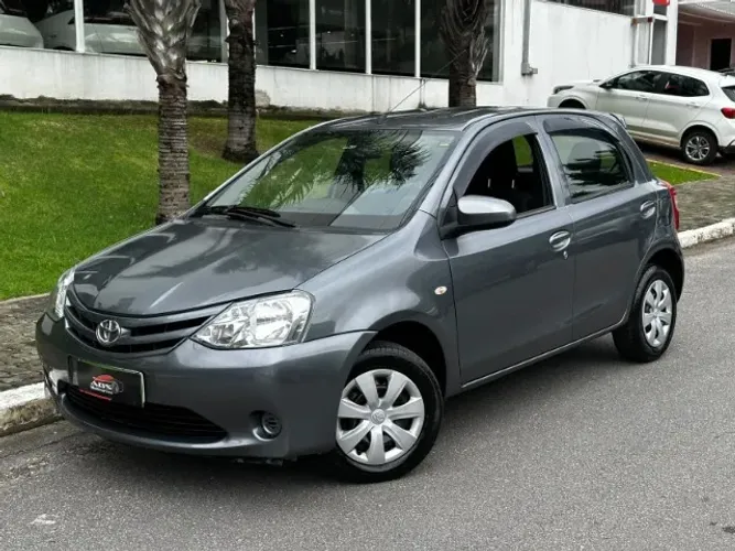 Toyota Etios X 1.3 Flex 16V 5P Mec. 2016
