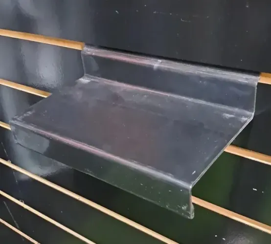 Bandeja Para Calçados Painel Canaletado - Semi Nova - 68 Unidades