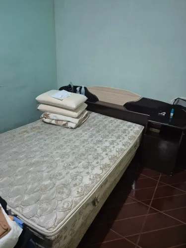 Cama, sapateira, guarda roupa,