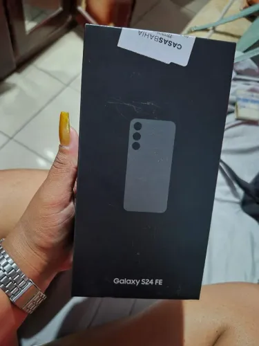 Celular novo 3 meses s24 fe