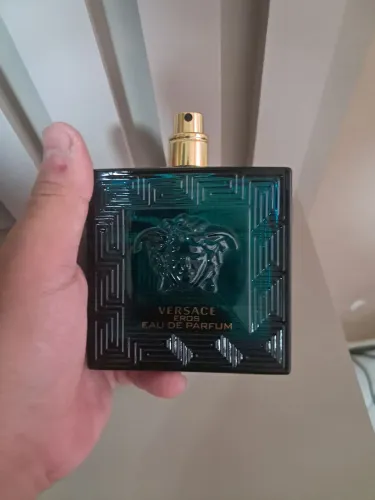 Perfume versace eros