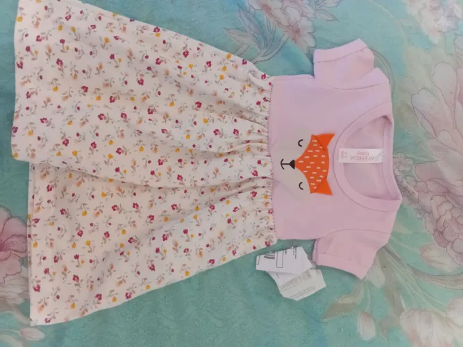 Vendo vestido de bebê 