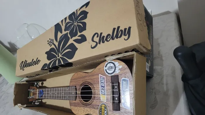 Ukulele Shelby