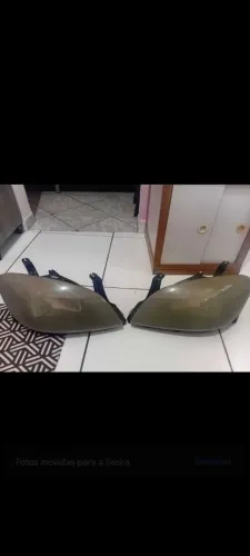 Vendo esses farol do celta só 30 reais ?