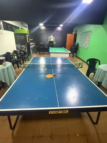Mesa de Ping Pong Proton (Com Acessórios)