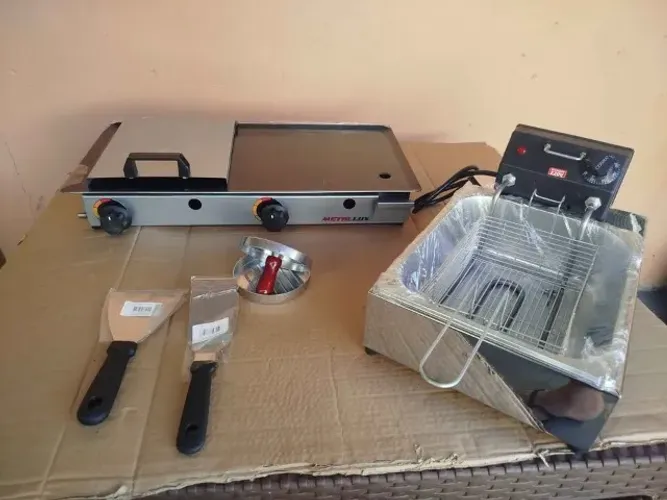 Kit novo a pronta entrega chapa e fritadeira com acessórios
