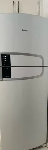 Geladeira semi nova frost free