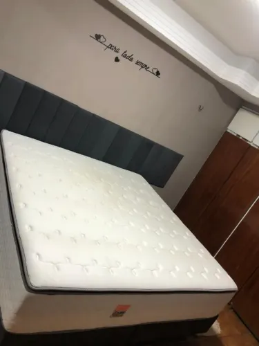 Cama king size com base