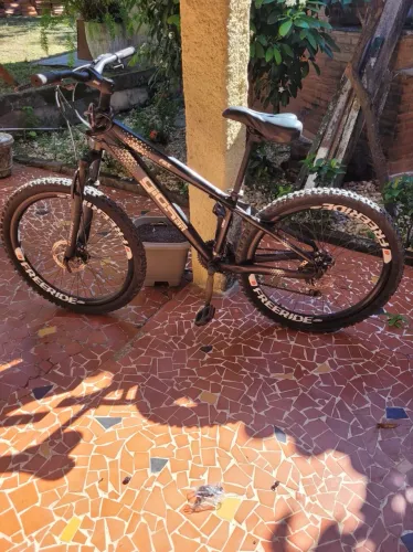 Bicicleta GIOS ARO 29 preta e branca
