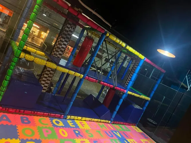 Brinquedo playground
