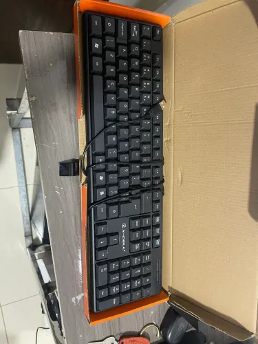 Teclado baratinho