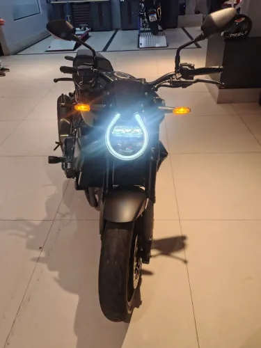 Vendo Honda 1000 café Race Black Edition