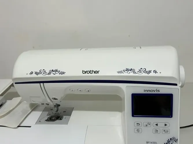 Máquina bordadeira Brother 1430 semi-novo