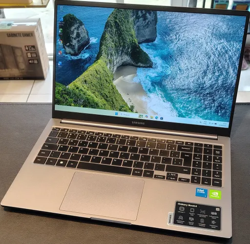 Samsung Galaxy Book 4 Core 7 150u 16gb lpddr4 SSD nvme 512GB Geforce Mx 570a 4gb