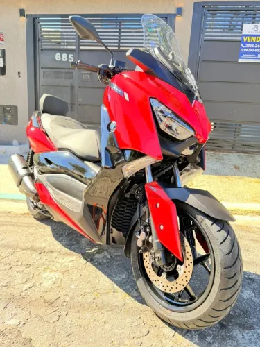 YAMAHA XMAX 250 - ZERADA 7300KM + CAR PLAY