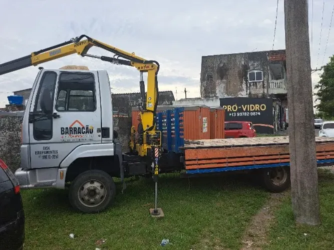Caminhão 3/4 com Munck - For Cargo 712