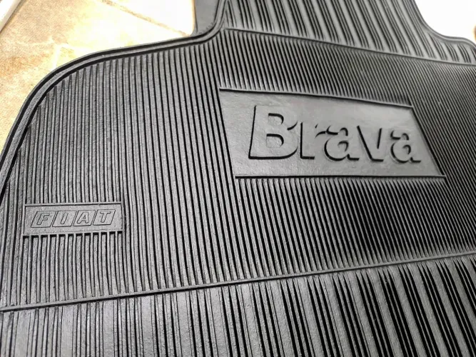 Tapete Fiat Brava Concessionária Original Borcol Raríssimo !