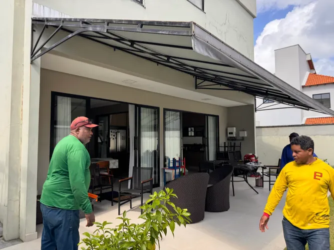 COBERTURA TOLDO METÁLICO COM LONA - GRANDE E REFORÇADO