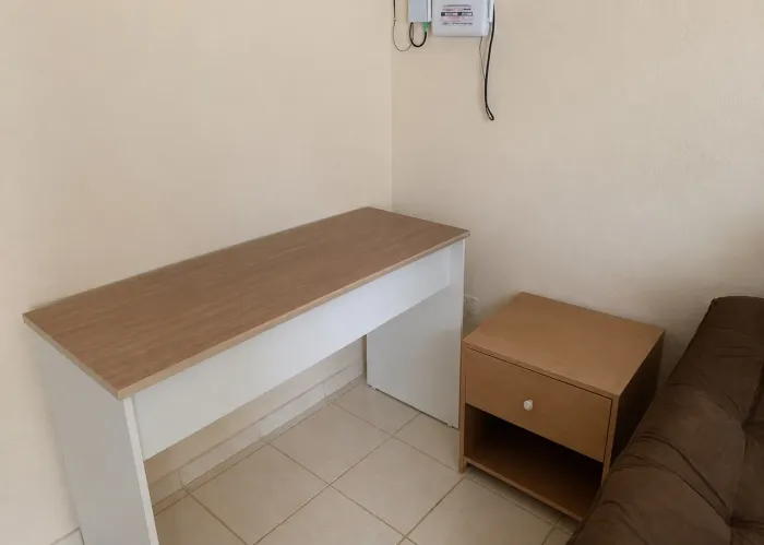 Mesa + Cômoda 
