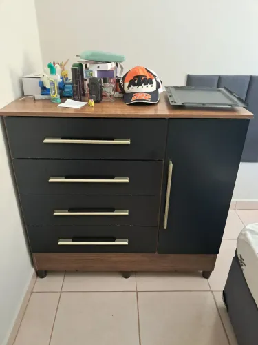 Comoda com gavetas e sapateira