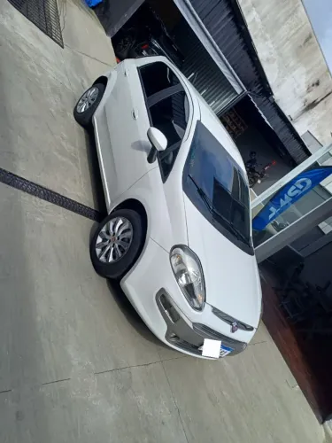 Fiat Punto Essence 1.6 Flex 16V 5P 2016