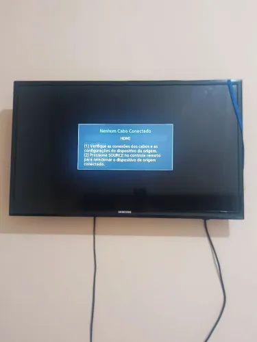 Vende-se Tv Não smart Samsung +32 polegadas + aparelho box