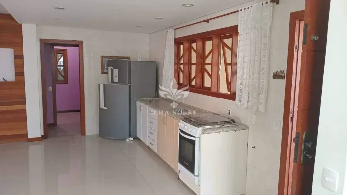Apartamento para Alugar com 1 Quartos no Campeche Florianópolis/SC Com 80m² R$ 3.650,00