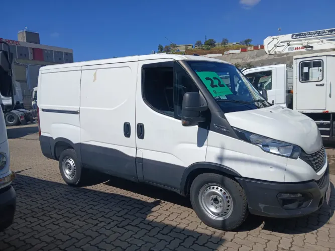 Iveco Daily Furgão 30-130 2.3 9M³ (die)(e5) 2022