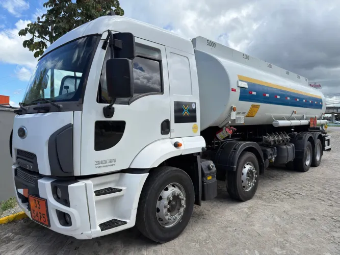 Ford 3031 8x2